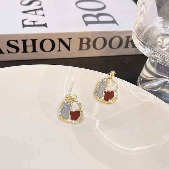 🎀 Bundle earrings, $10 for each, buy 2 get 1 more pairs for free - Picture 3 of 3